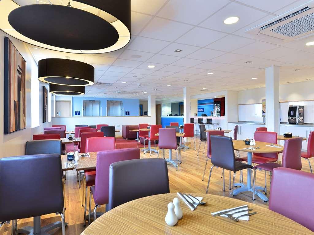 Travelodge London Finchley מסעדה תמונה
