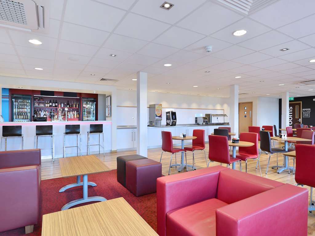 Travelodge London Finchley מסעדה תמונה
